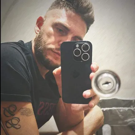 OnlyFans cuenta italian_boy_btm avatar 1