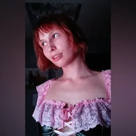 OnlyFans account  onlylemoons avatar 1