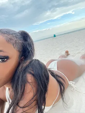 OnlyFans cuenta tasteofneya header 2