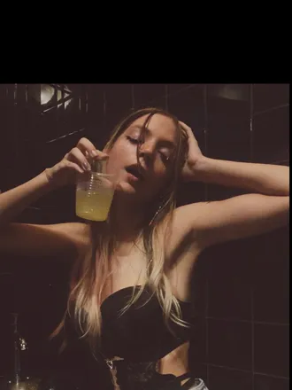OnlyFans cuenta alice.baby8 header 2