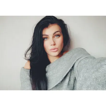 OnlyFans cuenta nikkiroarsss avatar 1