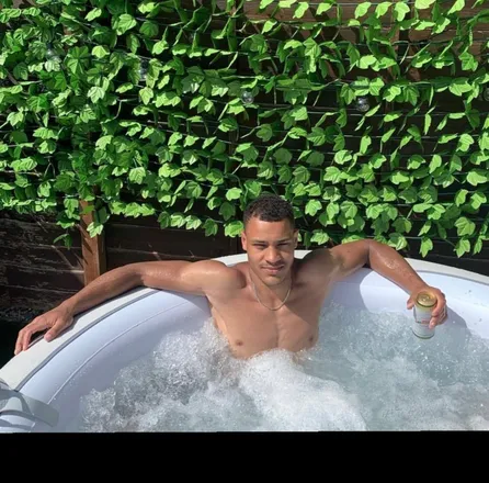 OnlyFans account  j.p0wer1 header 2