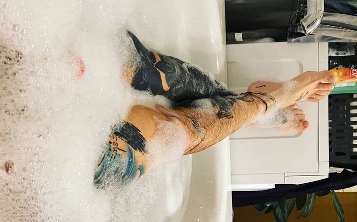 OnlyFans cuenta inked_nurse88 header 2