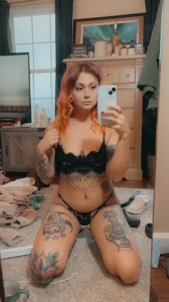 OnlyFans cuenta mondaynightmeg5 avatar 1