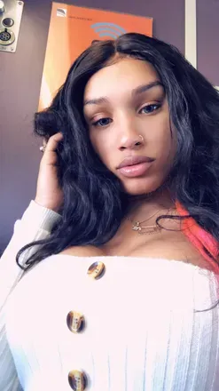 OnlyFans cuenta mytchiixair header 2