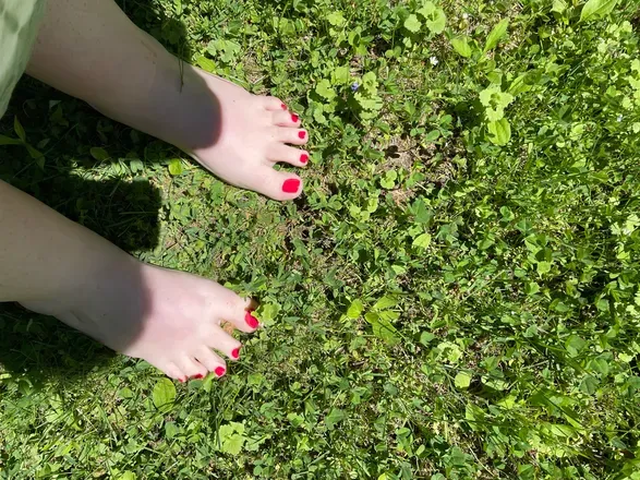 OnlyFans cuenta mssweetiefeetie header 1