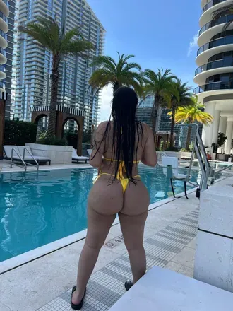 OnlyFans cuenta nessathebratt header 2