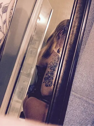 OnlyFans cuenta xxxsummerxozo header 2