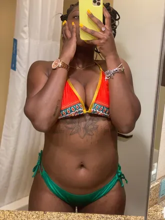 OnlyFans cuenta urfavoriteszn avatar 1