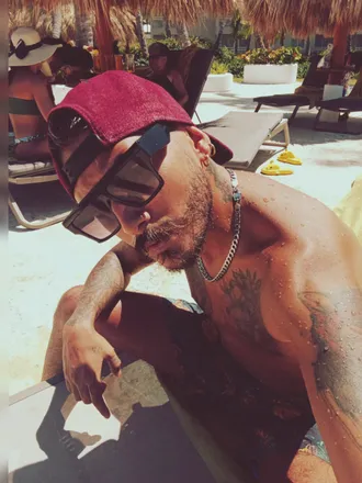 OnlyFans cuenta camiredsonly header 2