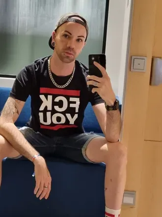 OnlyFans cuenta swissgayzh avatar 1