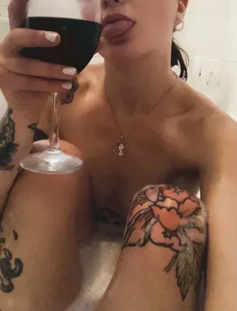 OnlyFans cuenta dreamsofpeach69 avatar 1