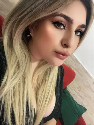 OnlyFans cuenta almaflores37 avatar 1