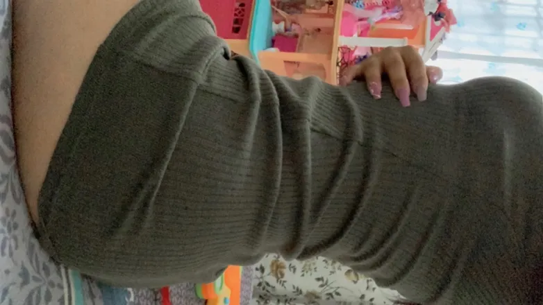 OnlyFans cuenta yarelovee header 2