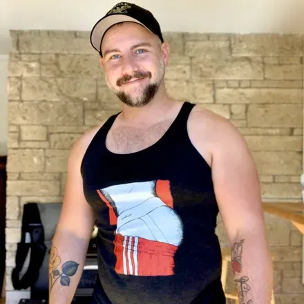 OnlyFans account  pupleo06 avatar 1