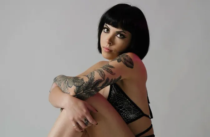 OnlyFans cuenta moongirl09 header 2