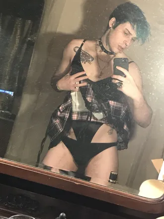 OnlyFans account  raccoonhabits header 2
