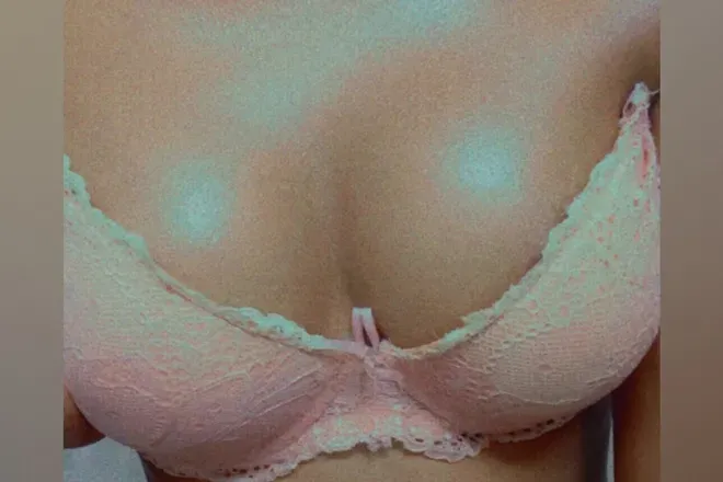 OnlyFans cuenta favedreamgirl header 2