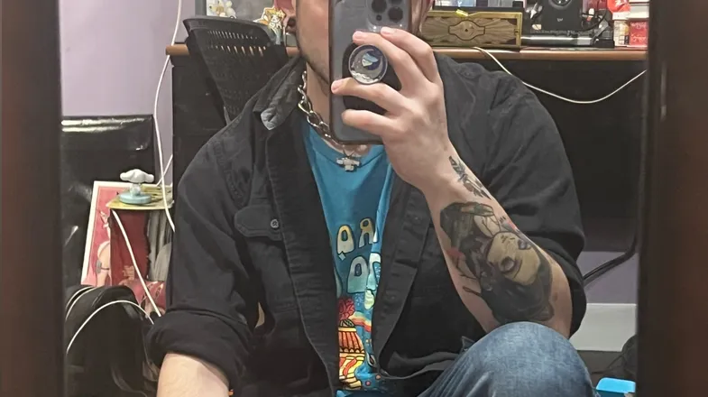 OnlyFans account  girlboyaurora header 2