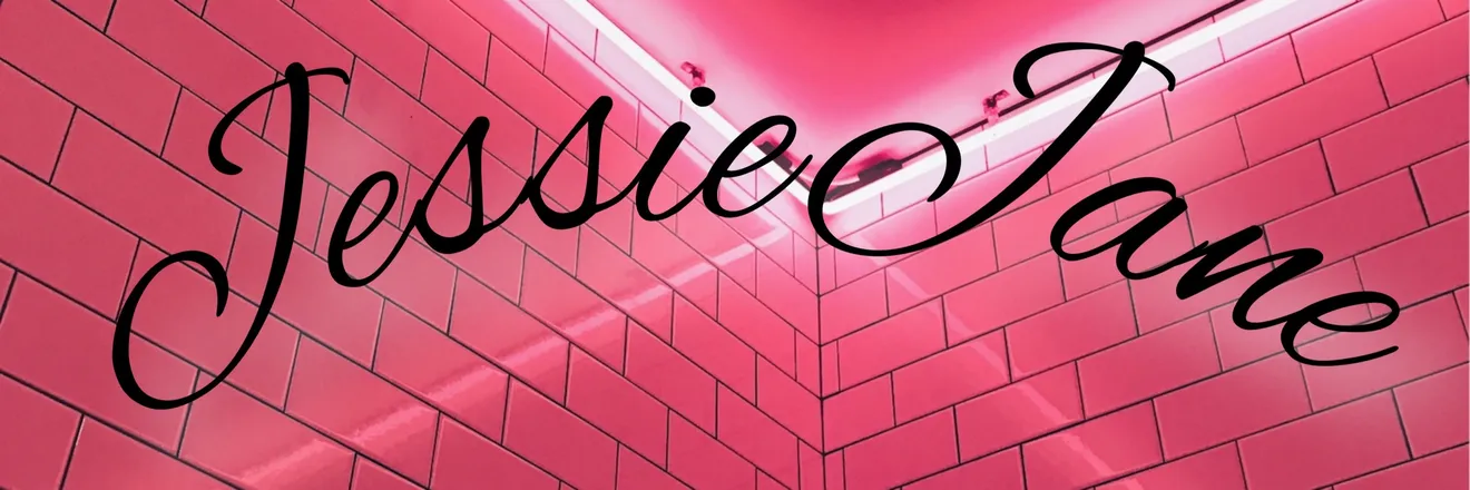 OnlyFans cuenta jessiejane713 header 2