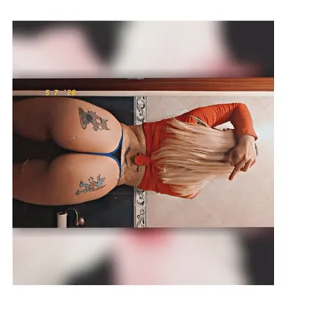 OnlyFans cuenta munecarebelde33 header 2