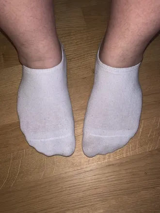 OnlyFans cuenta lookatmyfeets95 header 2