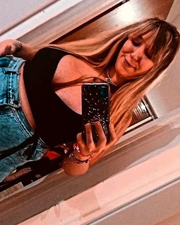 OnlyFans account  melongo22 header 2