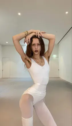 OnlyFans cuenta hairyballerina avatar 1