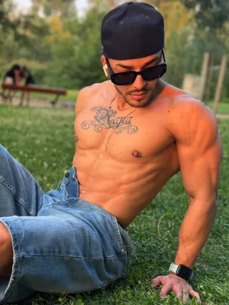 OnlyFans cuenta alexanderugs1 header 2