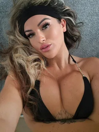 OnlyFans account  lilyyoursecret avatar 1