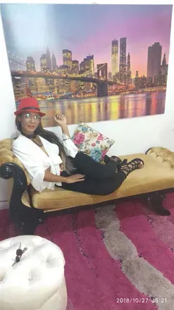 OnlyFans cuenta monikahot header 2