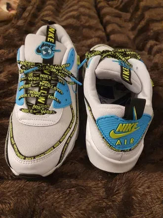 OnlyFans cuenta policesneakers avatar 1