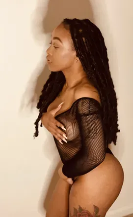 OnlyFans cuenta feedmefye avatar 1