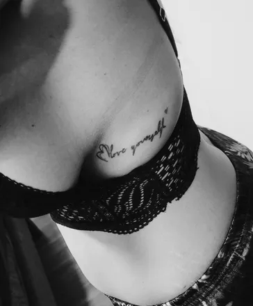 OnlyFans cuenta beautifullily header 2