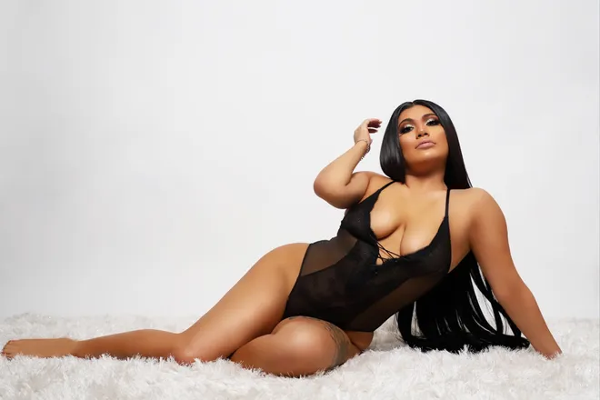 OnlyFans cuenta thuglifenessa header 2