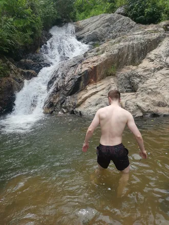 OnlyFans account  bubblebuttgoals header 2