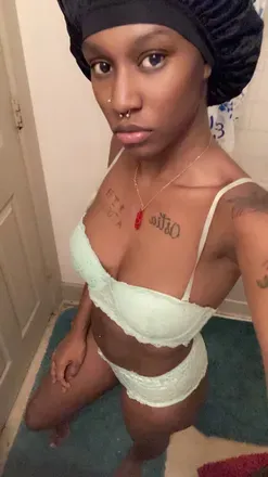 OnlyFans cuenta creamyoreooo avatar 1