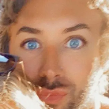 OnlyFans cuenta t-made header 2