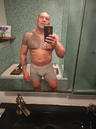 OnlyFans cuenta aztk614 header 2