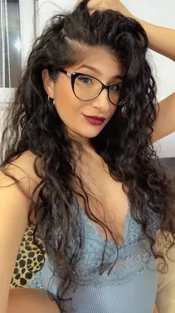OnlyFans cuenta goldenella avatar 1
