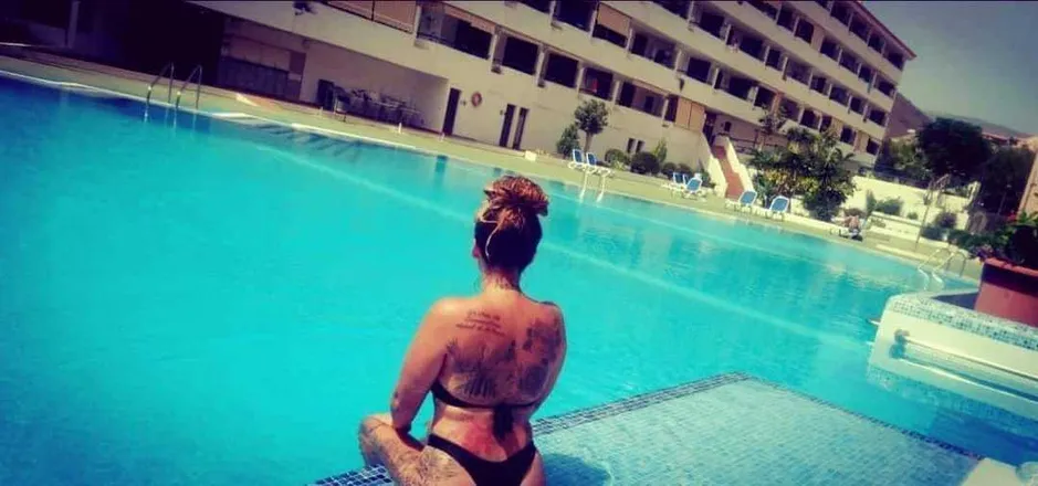 OnlyFans cuenta laurabarbiebrrr header 2