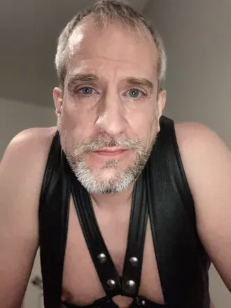 OnlyFans account  daddy.travis avatar 1