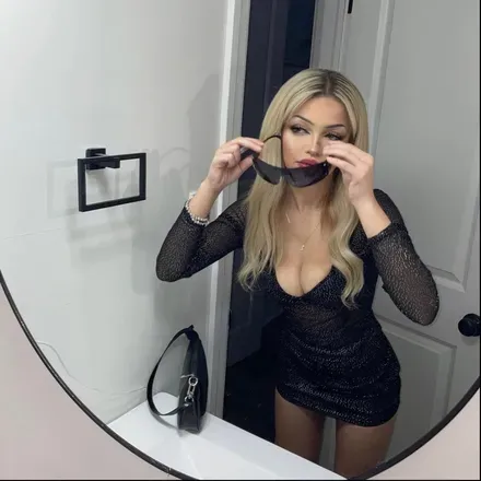 OnlyFans cuenta laceychristine header 2
