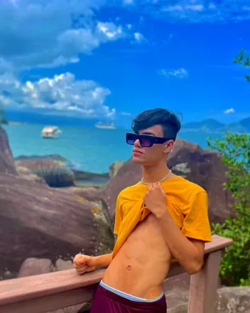 OnlyFans cuenta yghorlira2 header 2