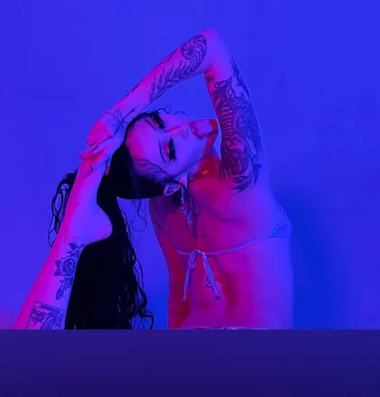 OnlyFans cuenta jinnthegenie header 2