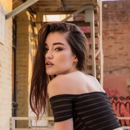OnlyFans account  thearidee header 2