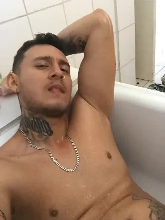 OnlyFans cuenta alex03132017 header 2