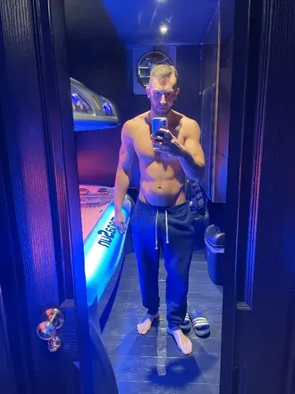 OnlyFans cuenta youngone4u avatar 1