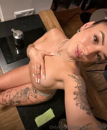 OnlyFans cuenta hakuna.mavie avatar 1