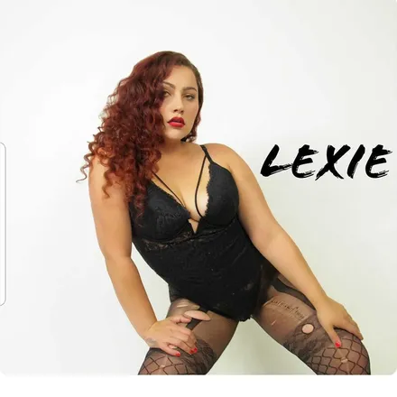 OnlyFans cuenta lovelylexie13 header 2